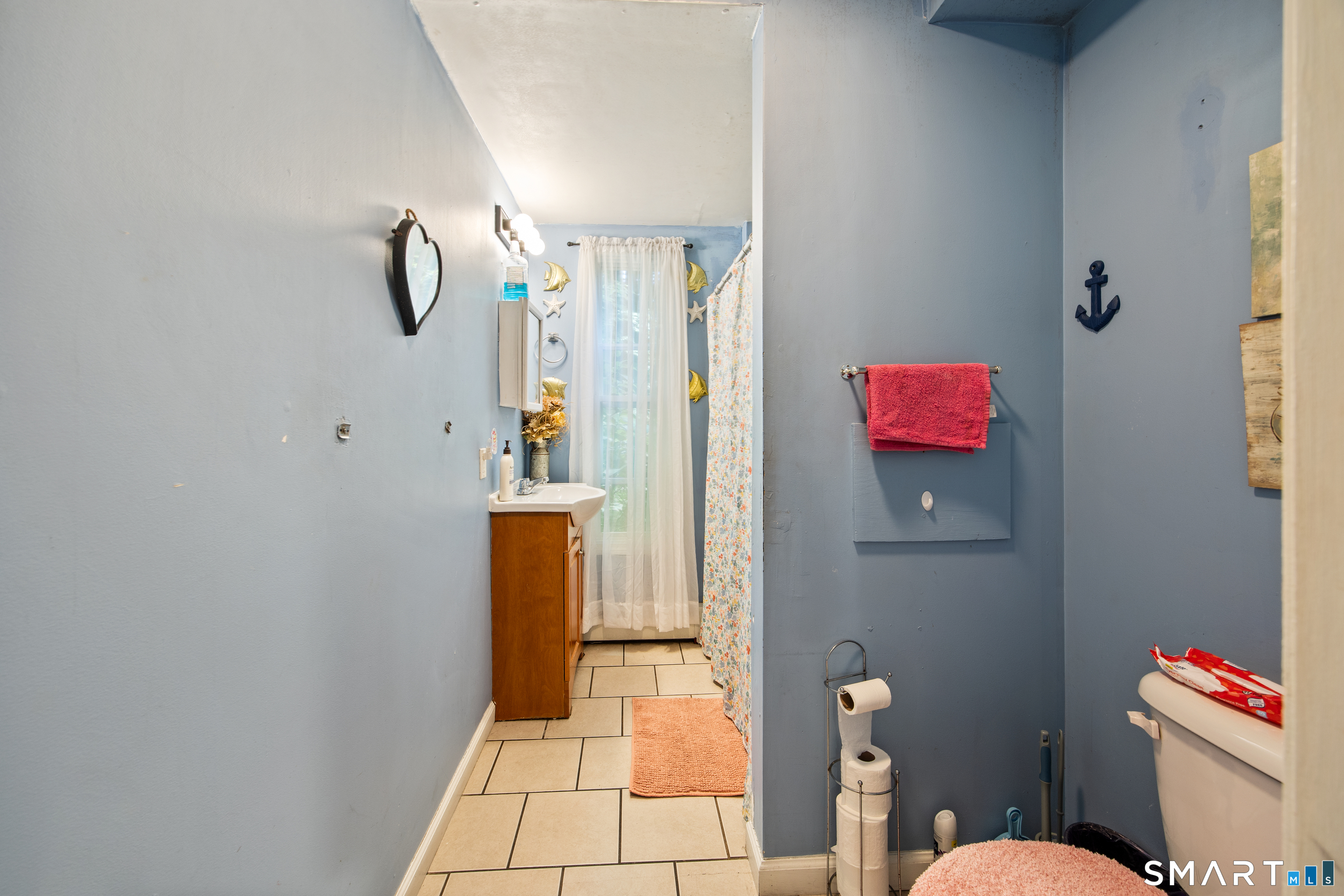 2 Hazel Street Waterbury, CT 06704 - Photo 7 of 30