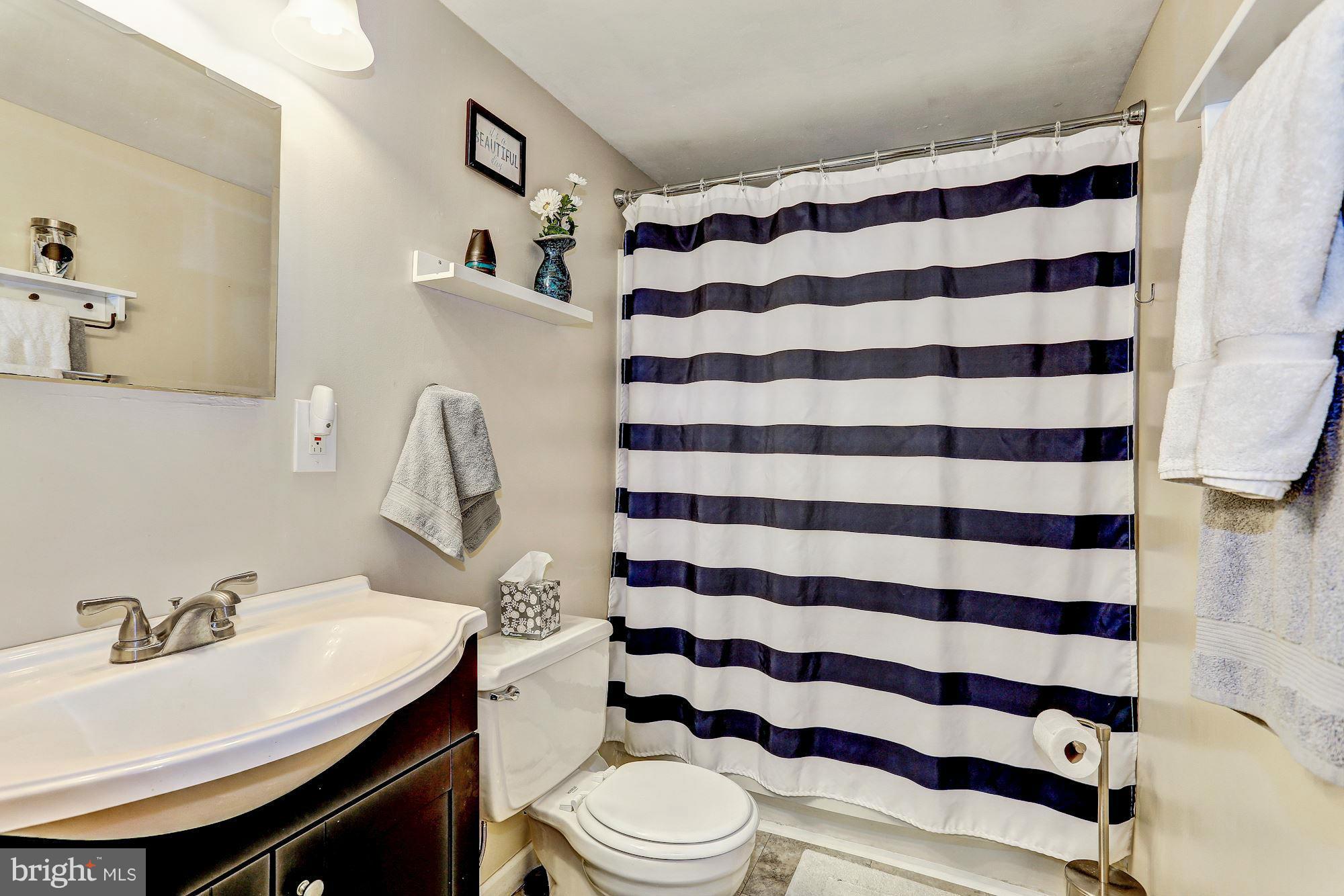 8469 Rippled Creek Court Springfield, VA 22153 - Photo 16 of 30 Bath
