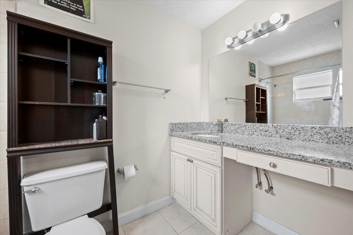 6015 Raintree Trail Fort Pierce, FL 34982 - Photo 15 of 19 21-LUX_4760