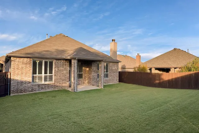 $369,000 | 2600 Pioneer Drive, Denton, TX 76210
