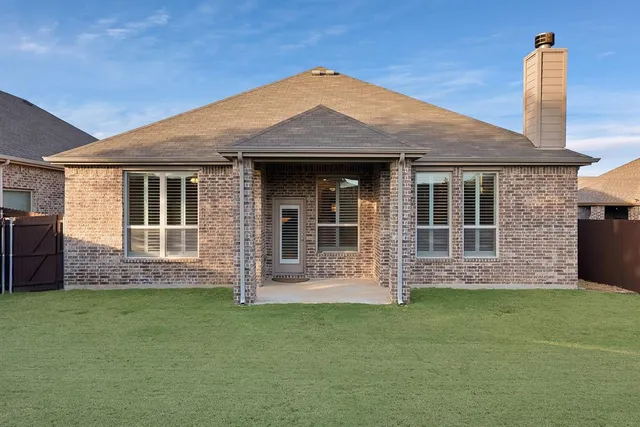 $369,000 | 2600 Pioneer Drive, Denton, TX 76210
