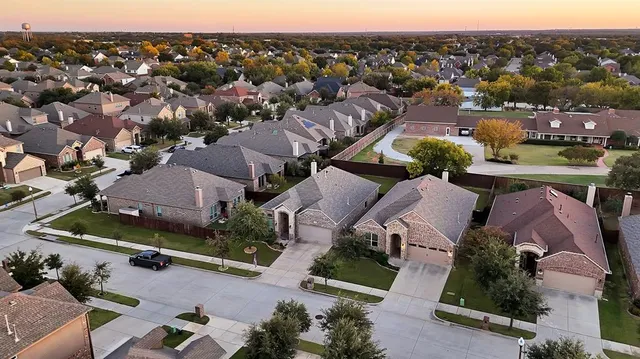 $369,000 | 2600 Pioneer Drive, Denton, TX 76210