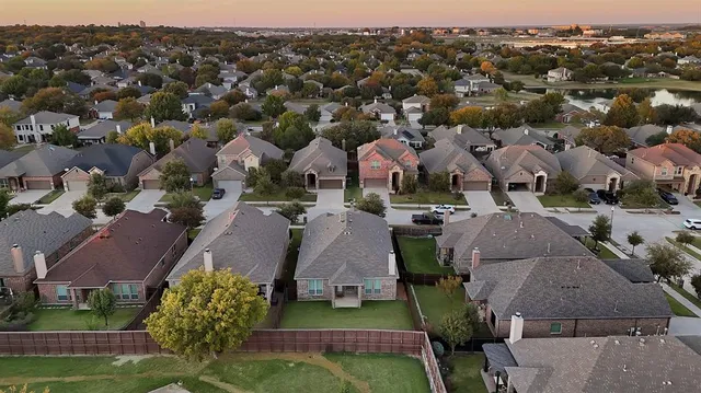 $369,000 | 2600 Pioneer Drive, Denton, TX 76210