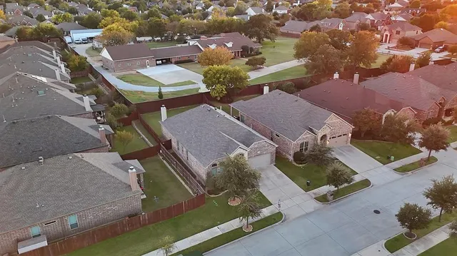 $369,000 | 2600 Pioneer Drive, Denton, TX 76210