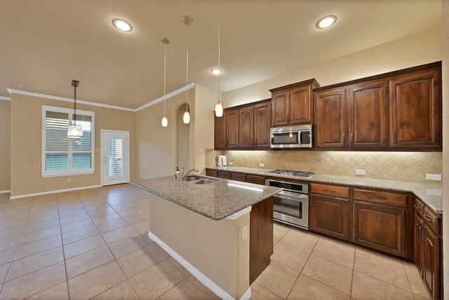 $369,000 | 2600 Pioneer Drive, Denton, TX 76210