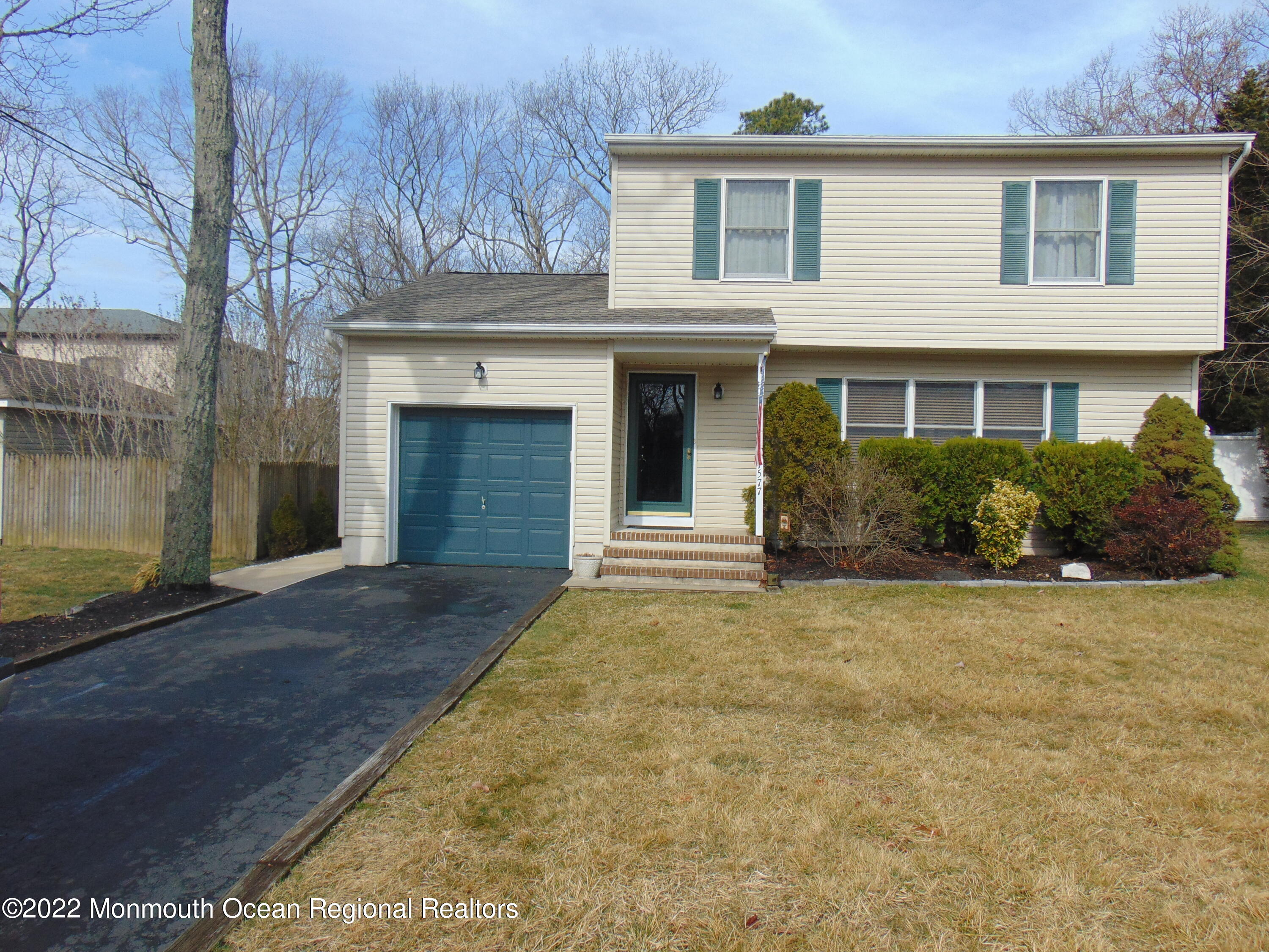 1577 Forge Pond Road Brick, NJ 08724 - Photo 2 of 37 DSC00374