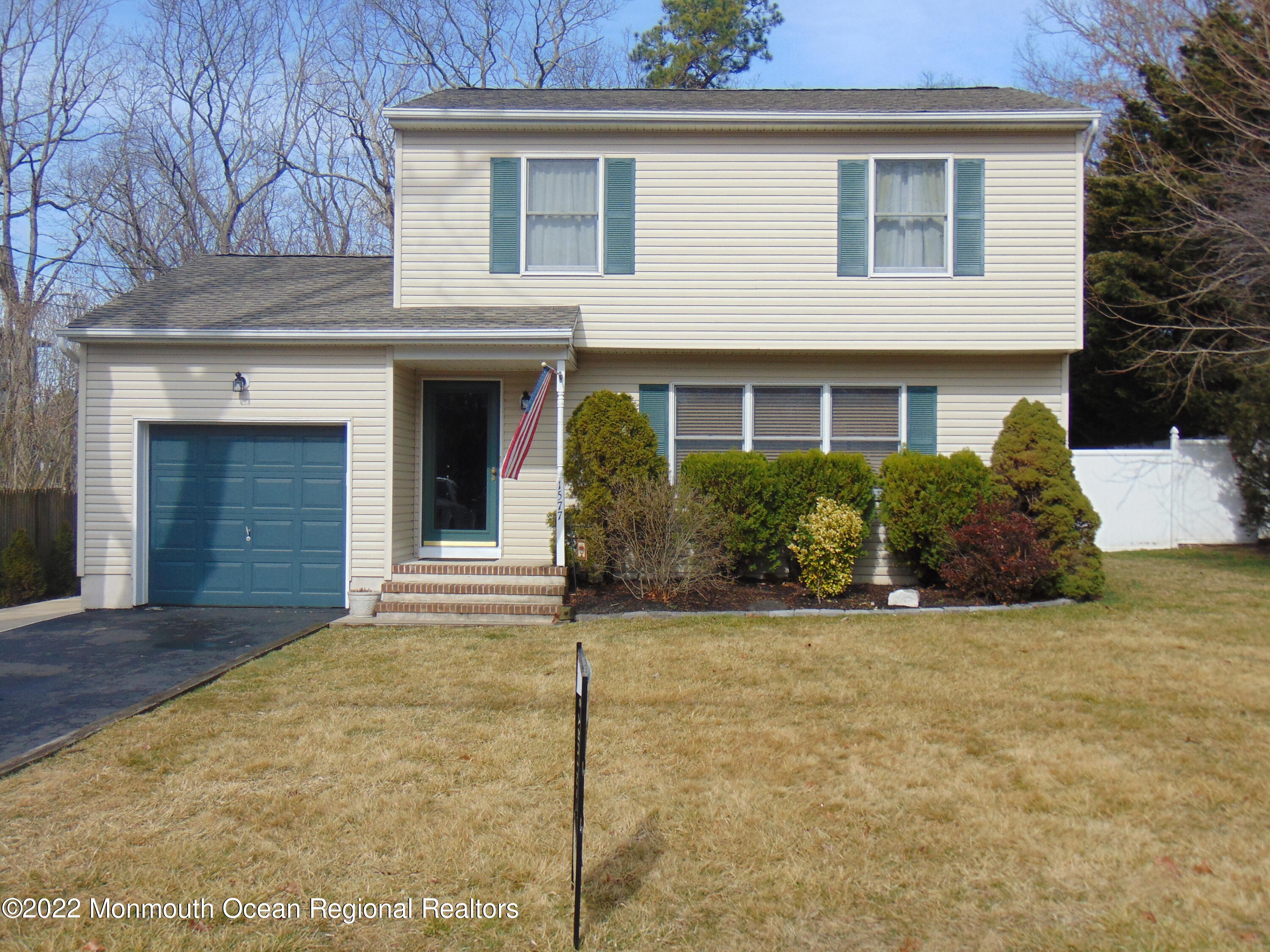 1577 Forge Pond Road Brick, NJ 08724 - Photo 4 of 37 DSC00377