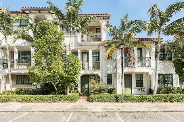 $599,998 | 11303 Southwest 15th Street, Pembroke Pines, FL 33025