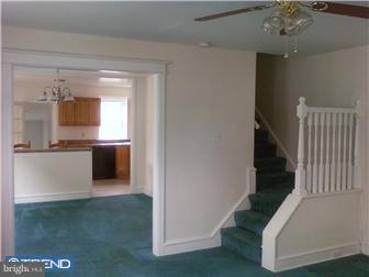 517 Arbor Road Lansdowne, PA 19050 - Photo 3 of 12