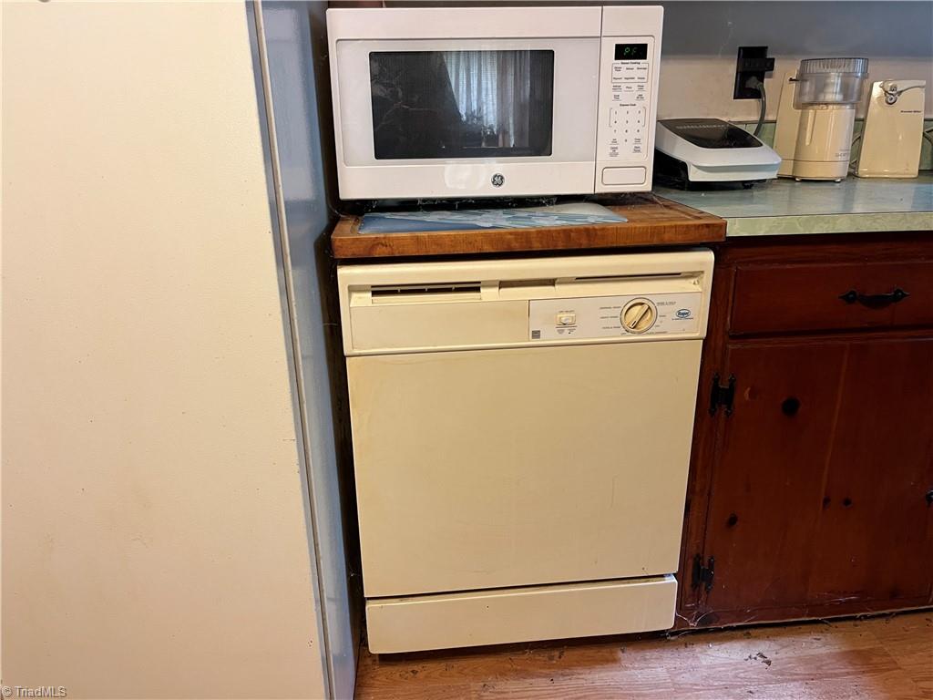 516 Mt Olivet Church Road Lexington, NC 27295 - Photo 24 of 49 CONVEYS W/HOUSE