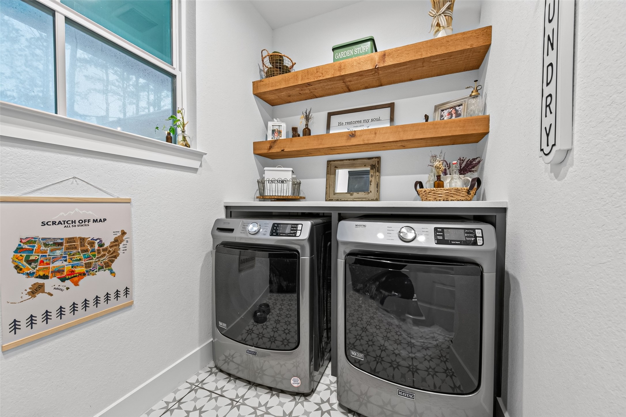 10915 Ruger Road Willis, TX 77378 - Photo 35 of 50 a utility room with dryer and washer