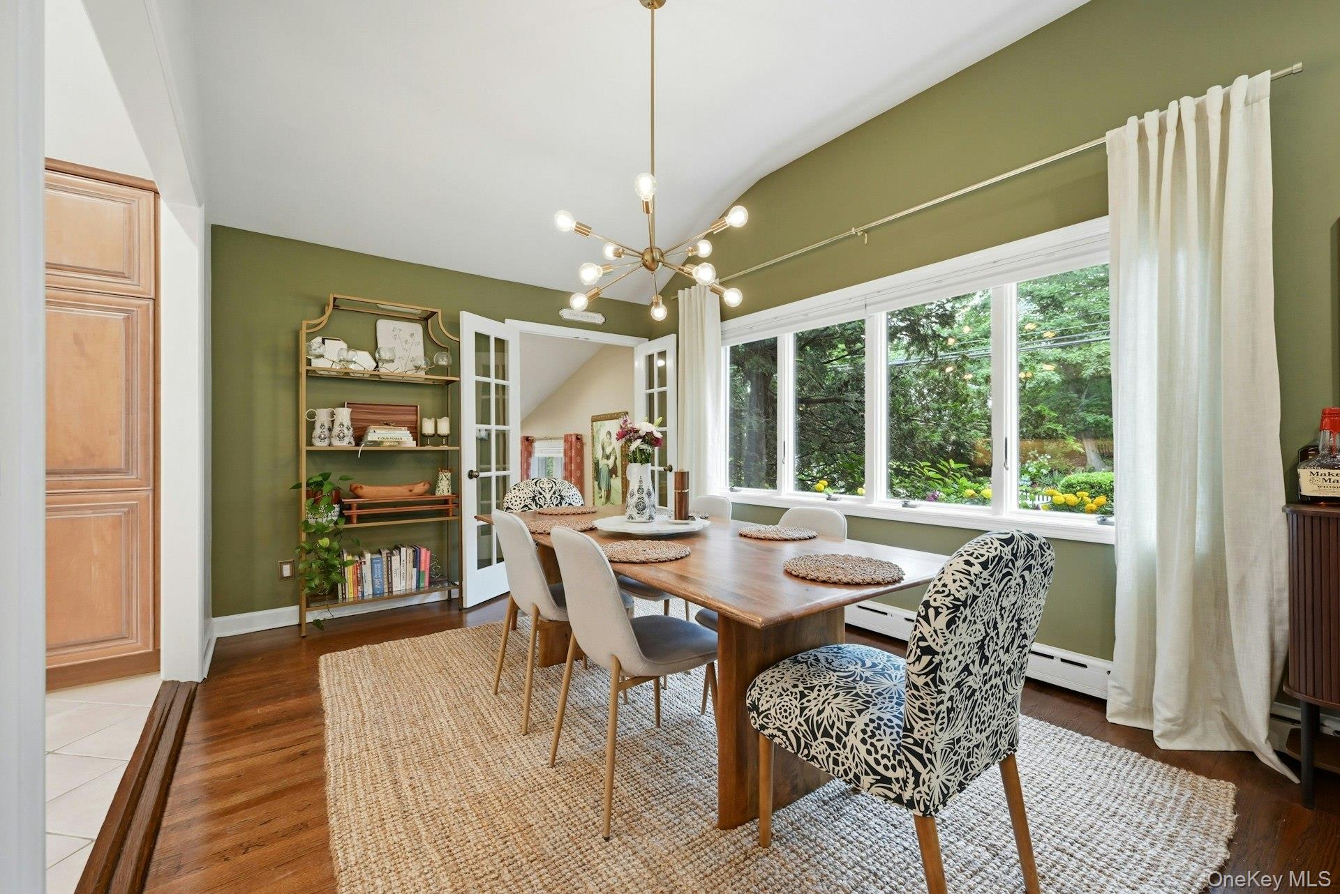 39 East Neck Road Huntington, NY 11743 - Photo 7 of 32