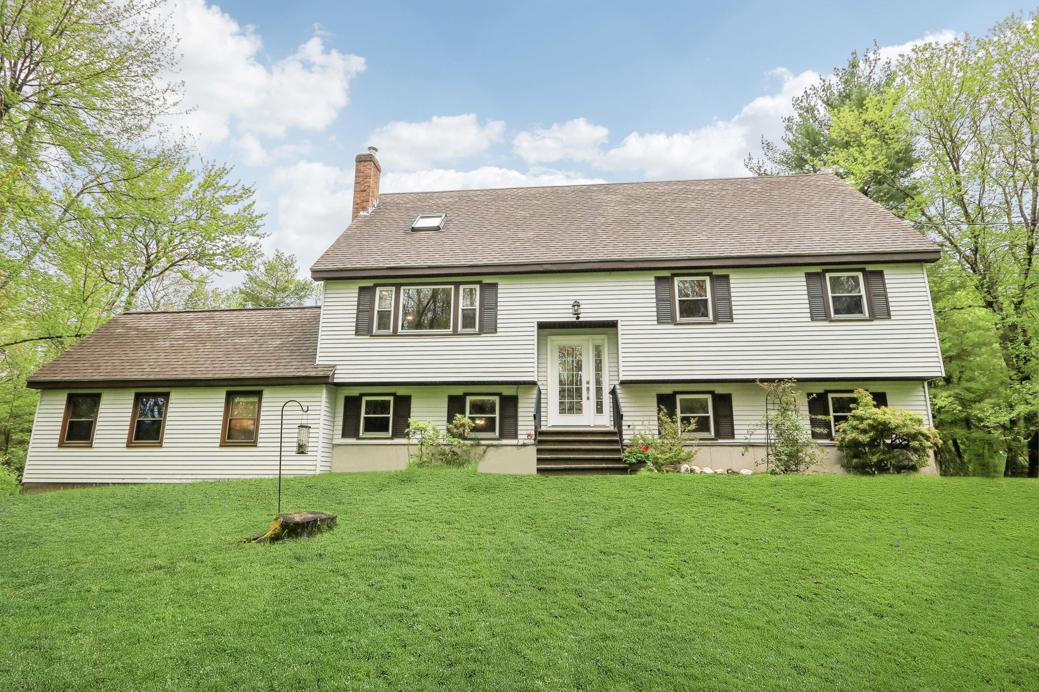 68 Mammoth Road Londonderry, NH 03053 - Photo 25 of 39