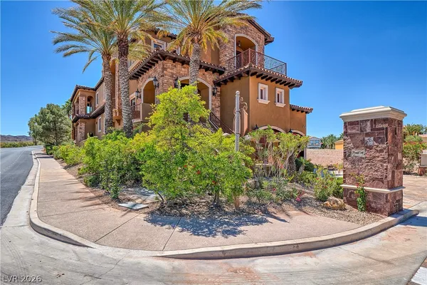 $8,900 | 15 Vía Lido, Henderson, NV 89011