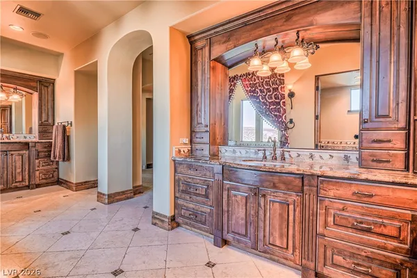 $8,900 | 15 Vía Lido, Henderson, NV 89011