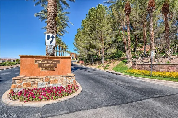 $8,900 | 15 Vía Lido, Henderson, NV 89011