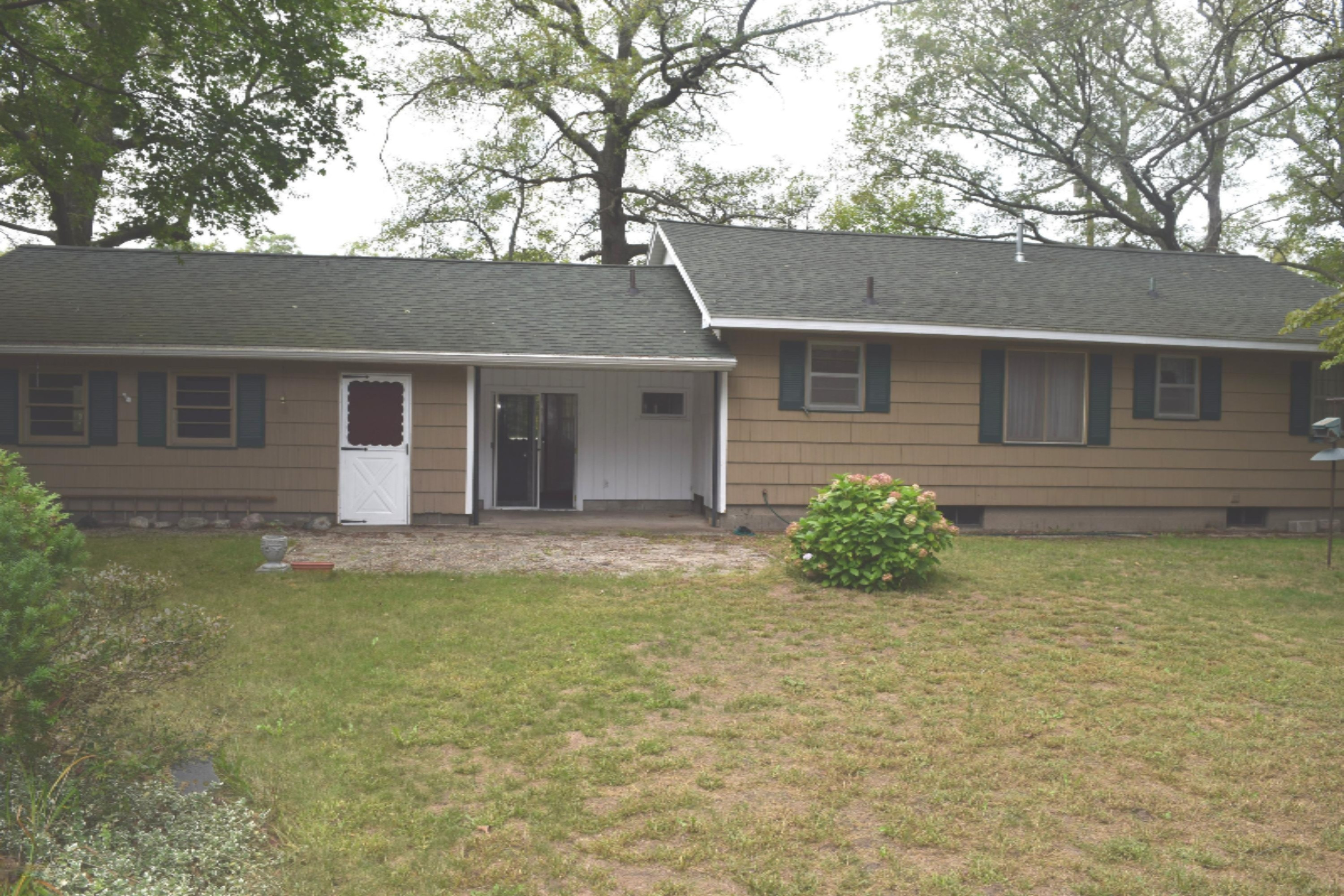 3086 Service Road Muskegon, MI 49444 - Photo 29 of 32 Service 045