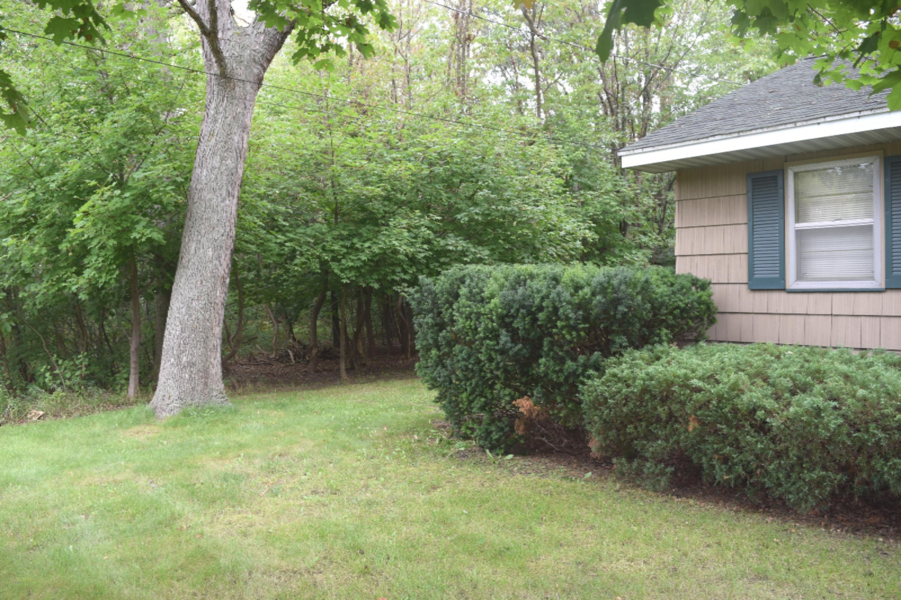 3086 Service Road Muskegon, MI 49444 - Photo 30 of 32 Service 049