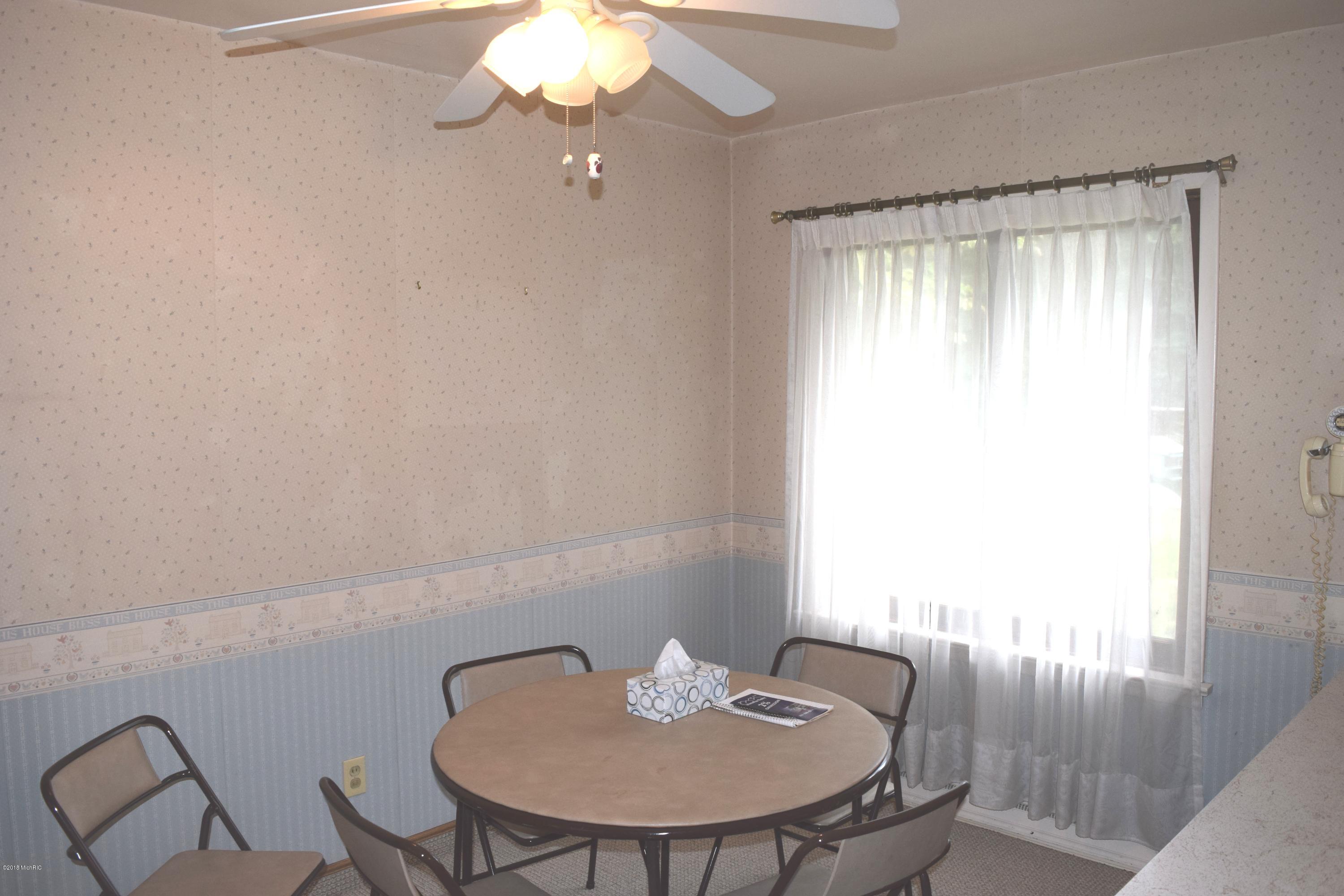 3086 Service Road Muskegon, MI 49444 - Photo 10 of 32 Service 021