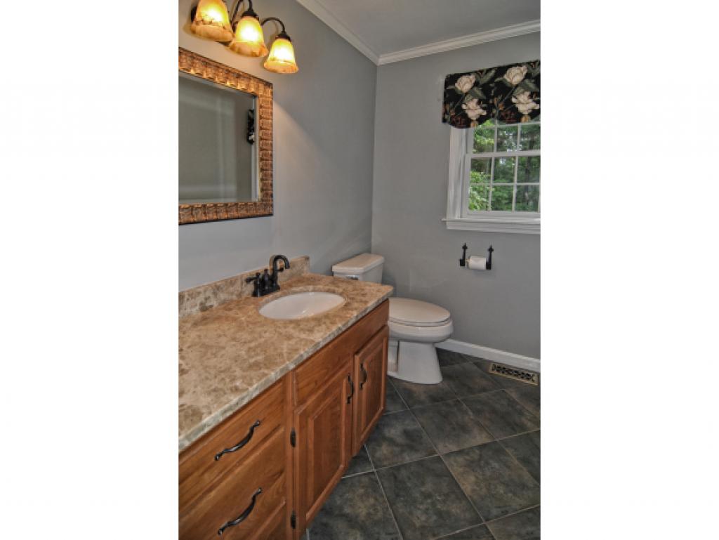 38 Jenkins Road Bedford, NH 03110 - Photo 12 of 25