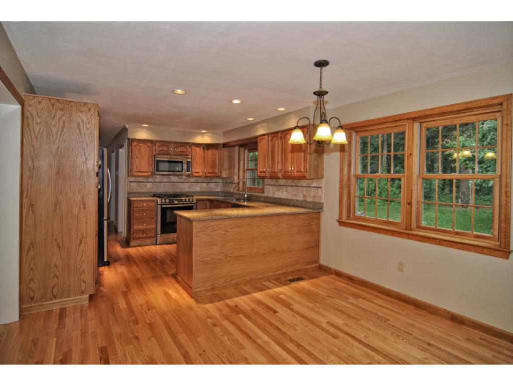 38 Jenkins Road Bedford, NH 03110 - Photo 4 of 25