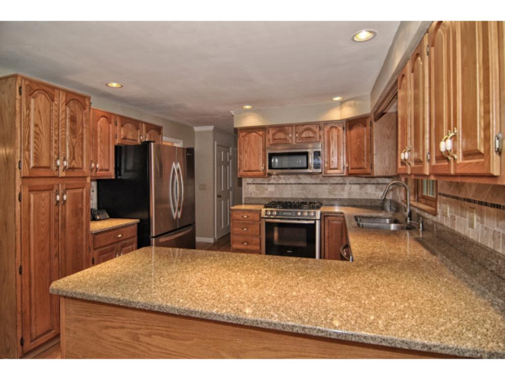 38 Jenkins Road Bedford, NH 03110 - Photo 6 of 25