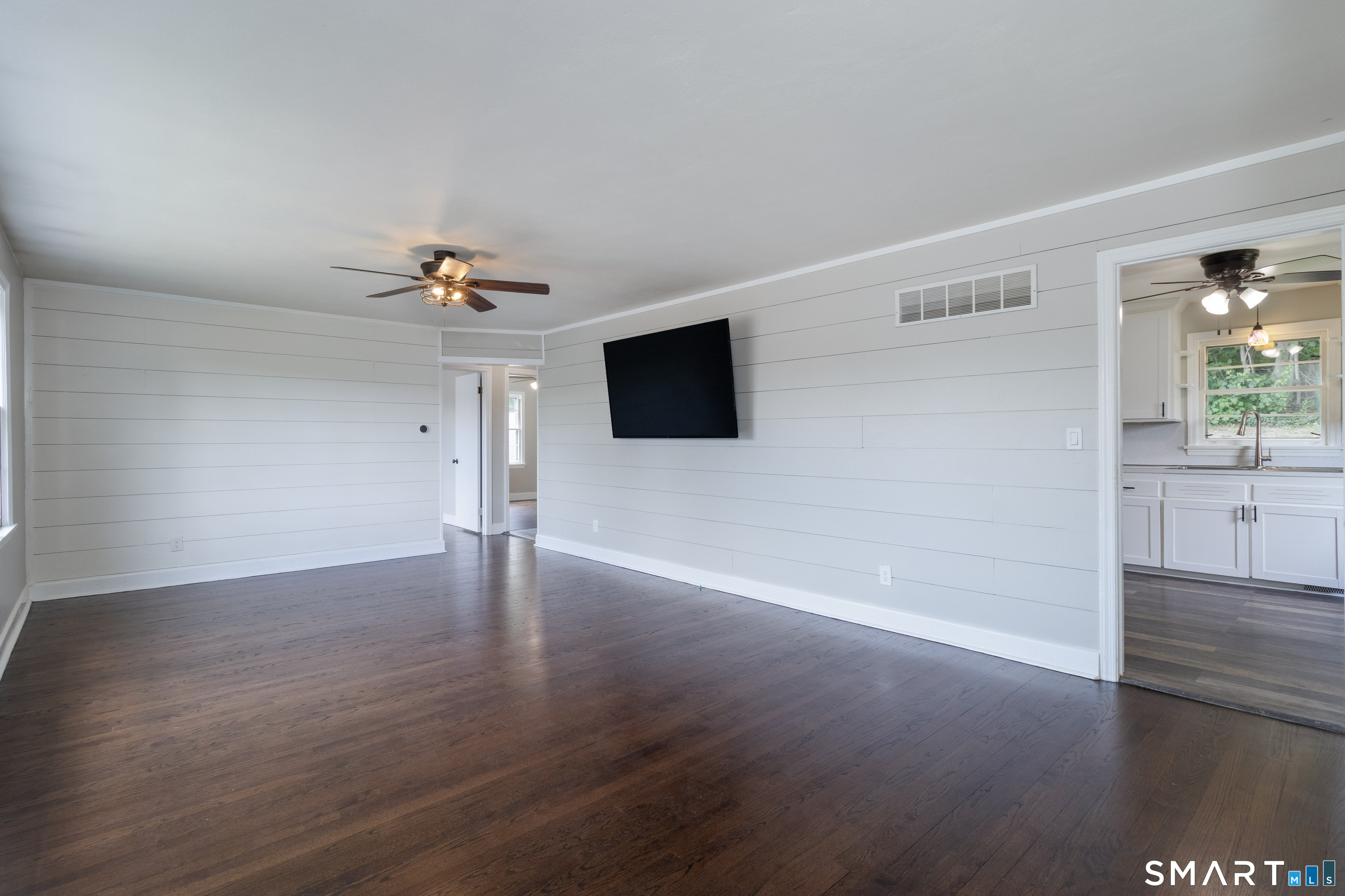 69 Spring Garden Avenue Waterbury, CT 06708 - Photo 18 of 33