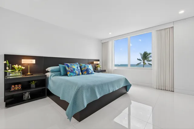 $9,500,000 | 340 South Ocean Boulevard, Unit 3C, Palm Beach, FL 33480