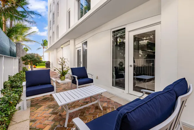 $9,500,000 | 340 South Ocean Boulevard, Unit 3C, Palm Beach, FL 33480