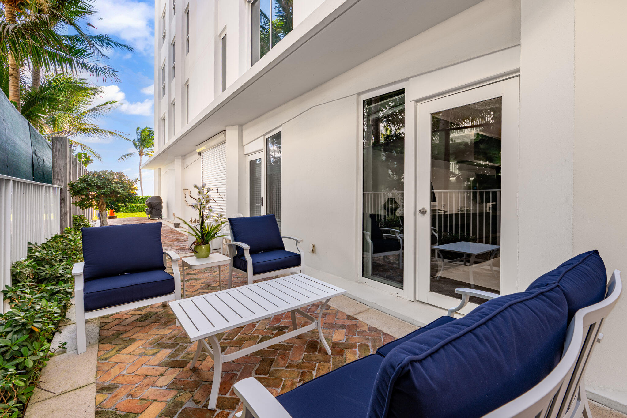 340 South Ocean Boulevard, Unit 3C Palm Beach, FL 33480 - Photo 17 of 29 25