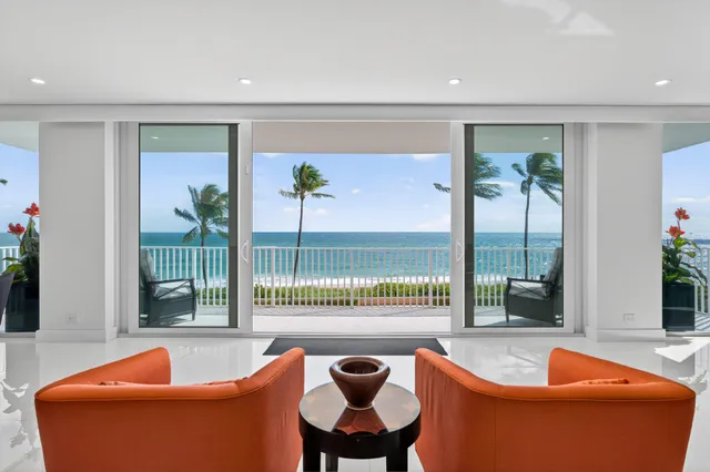 $9,500,000 | 340 South Ocean Boulevard, Unit 3C, Palm Beach, FL 33480