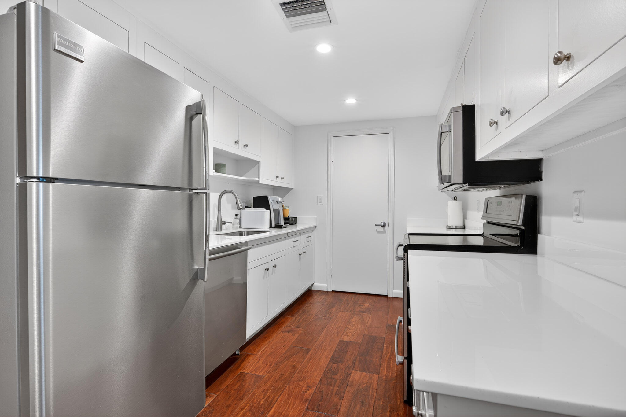 340 South Ocean Boulevard, Unit 3C Palm Beach, FL 33480 - Photo 21 of 29 29