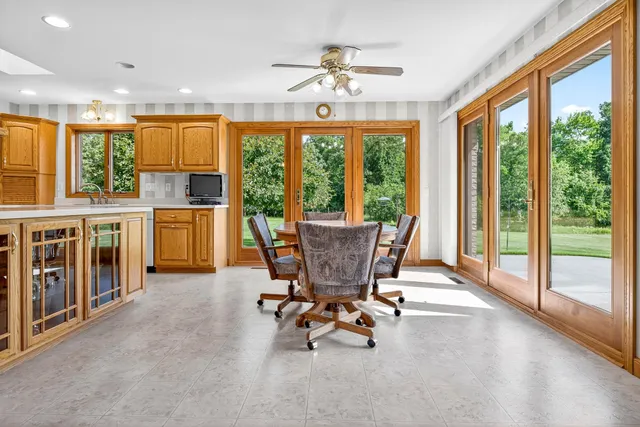 $698,000 | N1180 County Rd EE, Redgranite, WI 54970