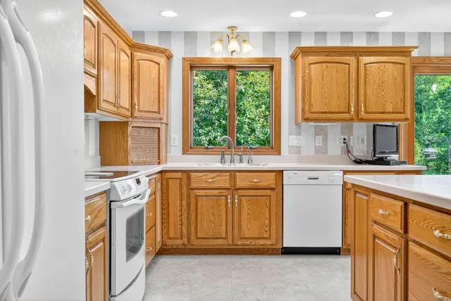 $698,000 | N1180 County Rd EE, Redgranite, WI 54970