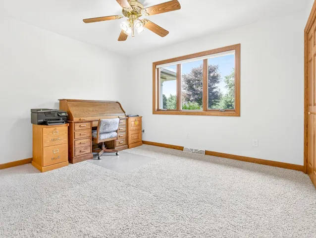 $698,000 | N1180 County Rd EE, Redgranite, WI 54970