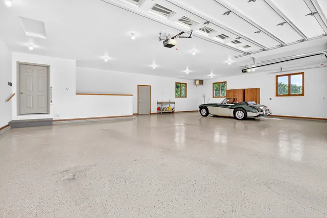 $698,000 | N1180 County Rd EE, Redgranite, WI 54970