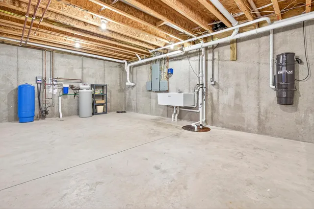 $698,000 | N1180 County Rd EE, Redgranite, WI 54970