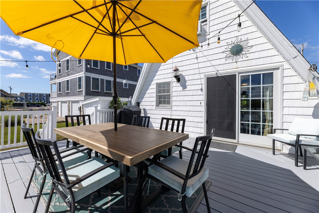 11 Collins Avenue Westerly, RI 02891 - Photo 27 of 43