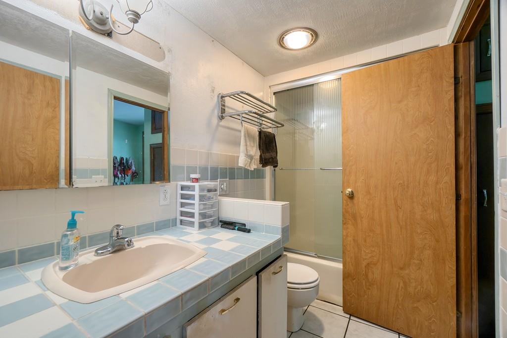 408 Palmer Road Ware, MA 01082 - Photo 7 of 31