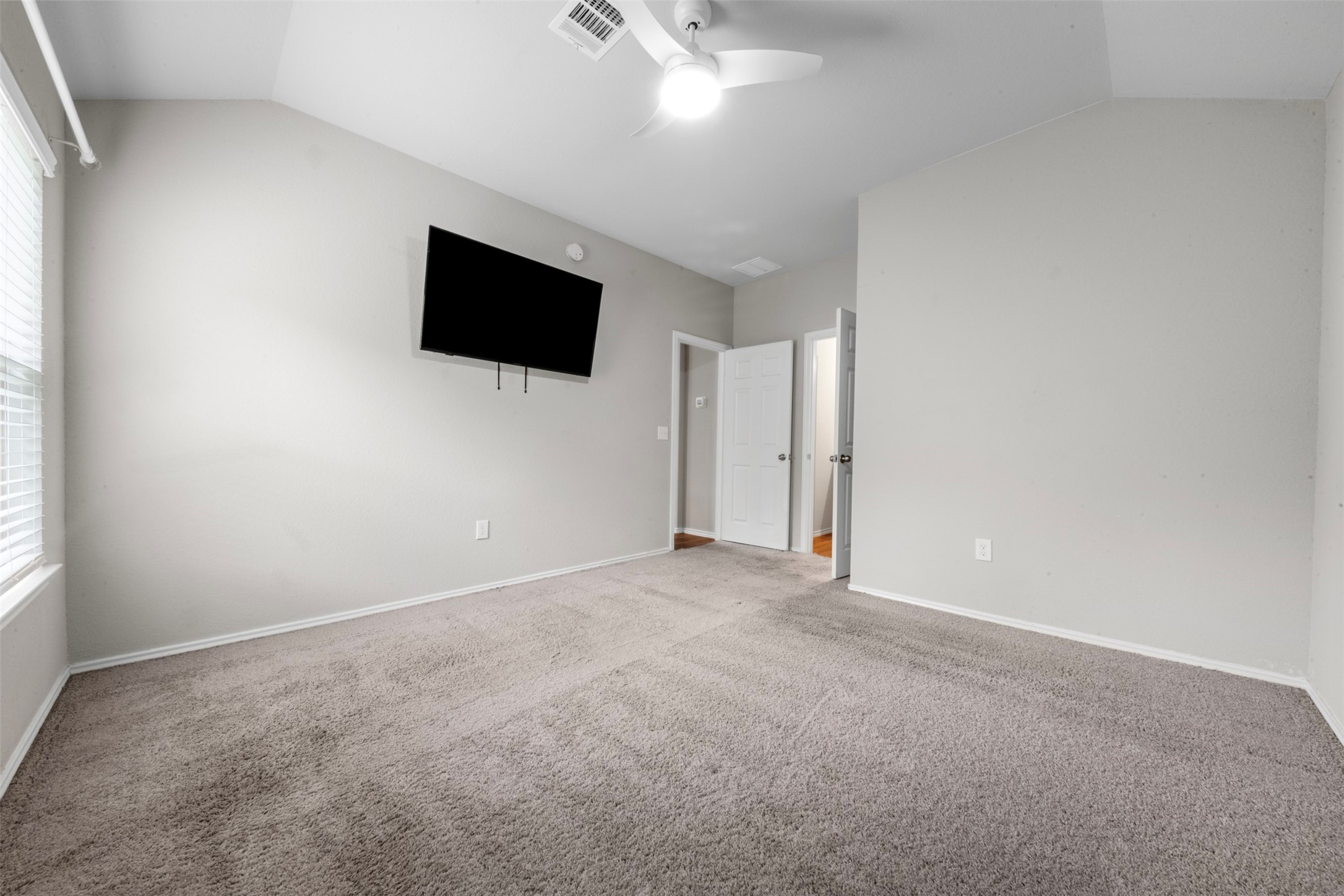 10061 Spring Creek Road Cleveland, TX 77327 - Photo 13 of 27