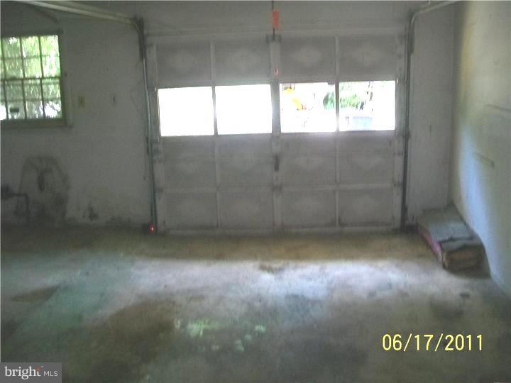 504 North Brownleaf Road Newark, DE 19713 - Photo 13 of 13 Garage