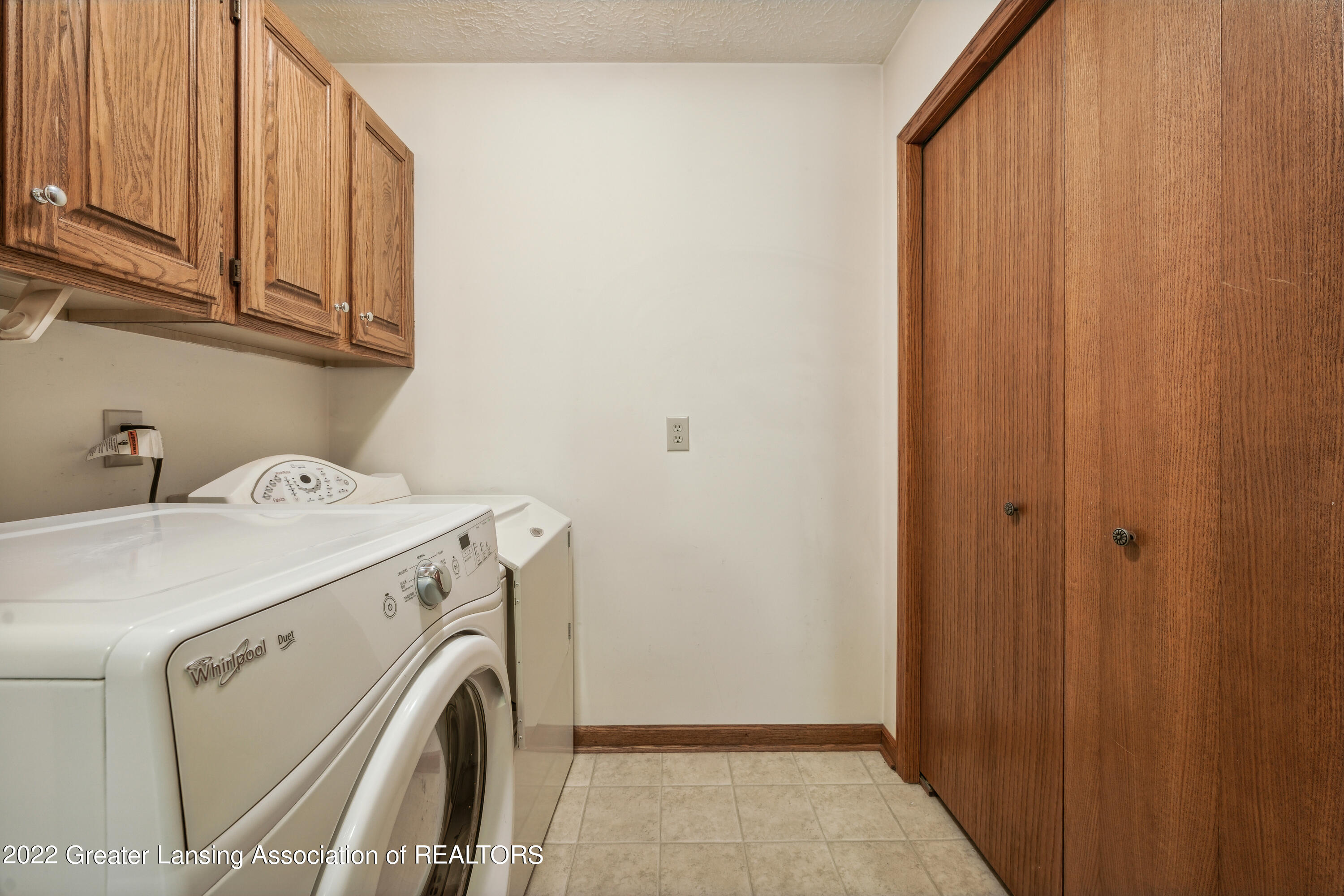 1323 Riley Ridge Drive Lansing, MI 48917 - Photo 28 of 40 33-1323-Riley-Ridge-Dr-Lansing-MI-48917-
