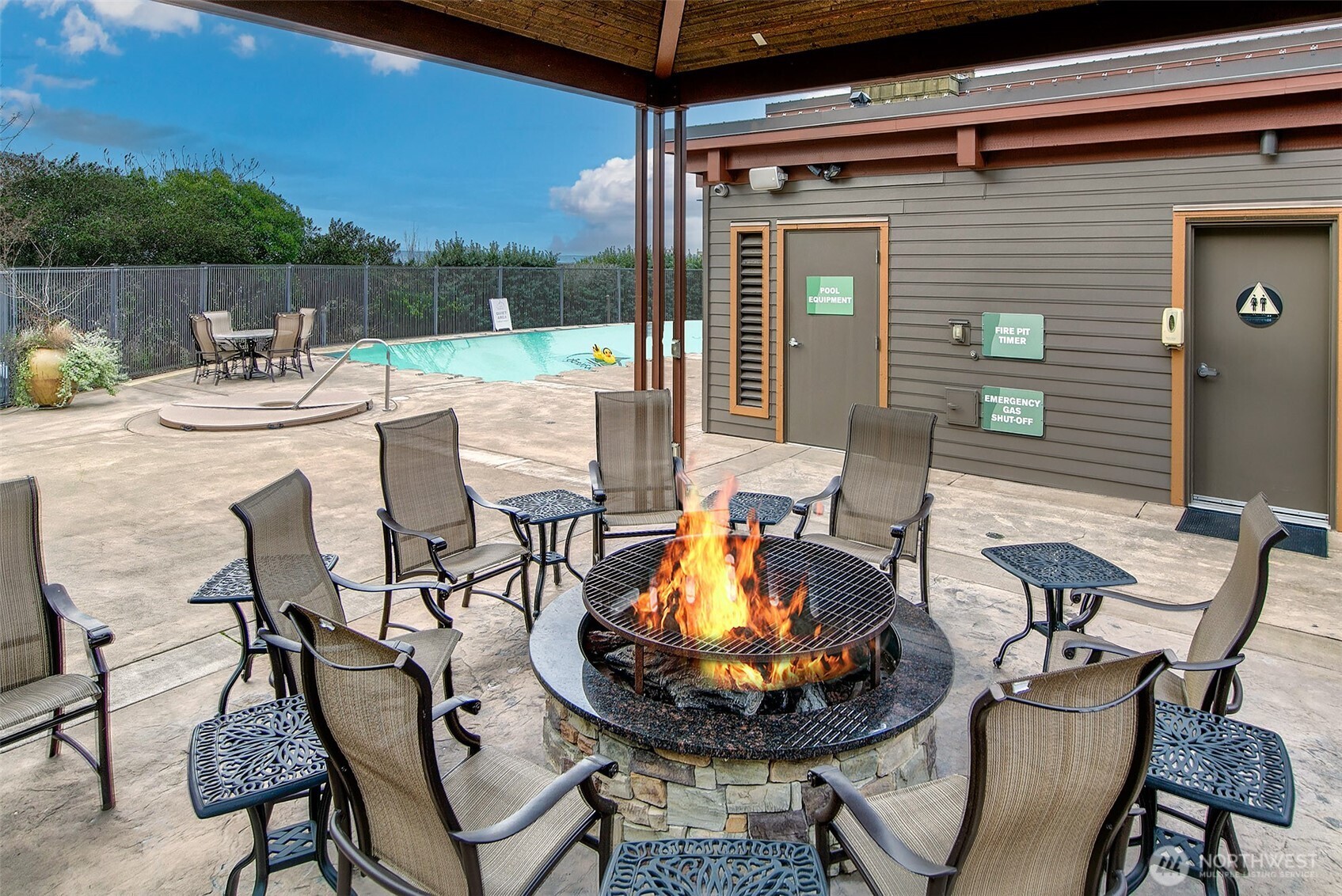 61 Pine Street, Unit 203 Edmonds, WA 98020 - Photo 27 of 34