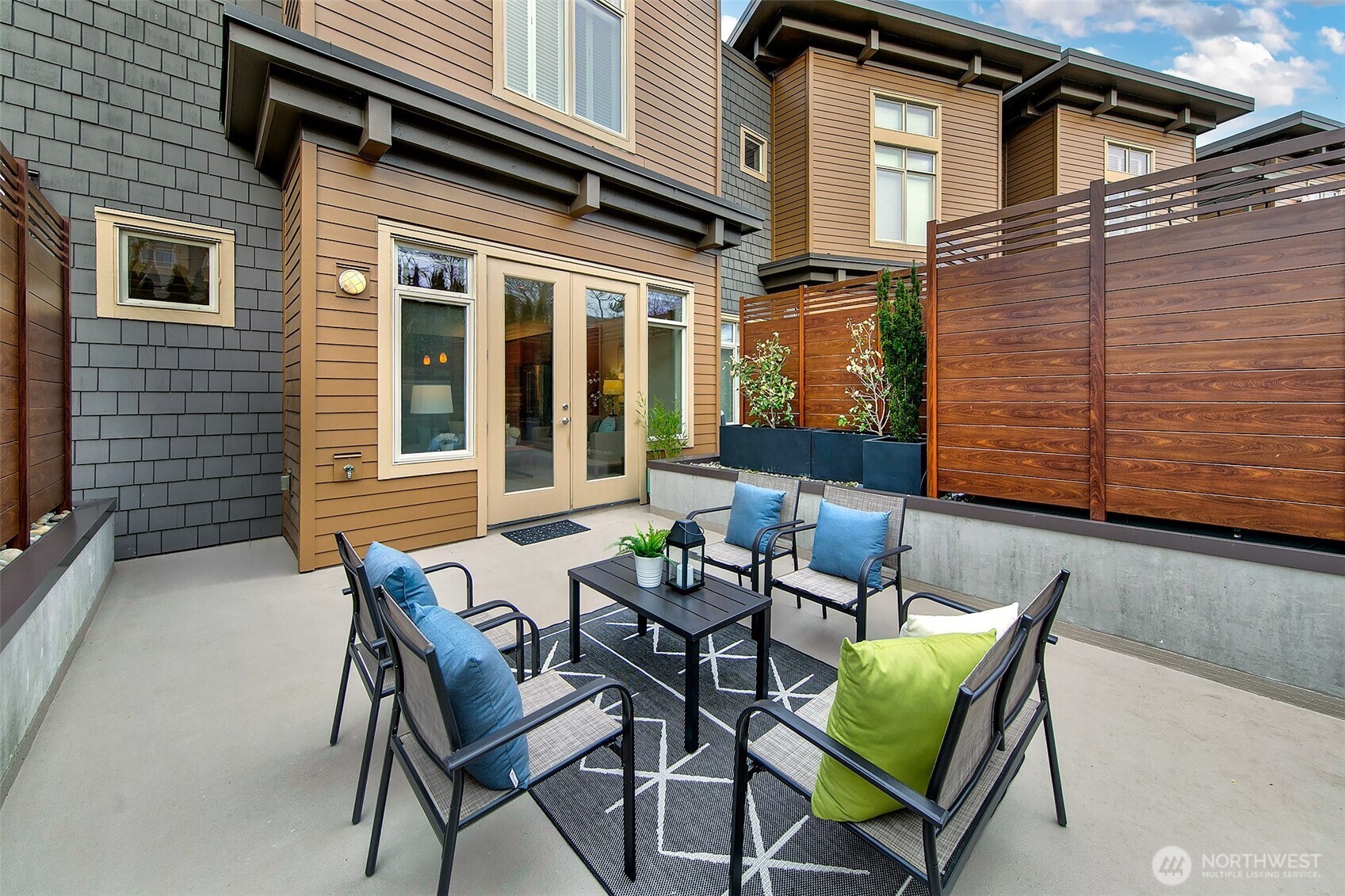 61 Pine Street, Unit 203 Edmonds, WA 98020 - Photo 6 of 34