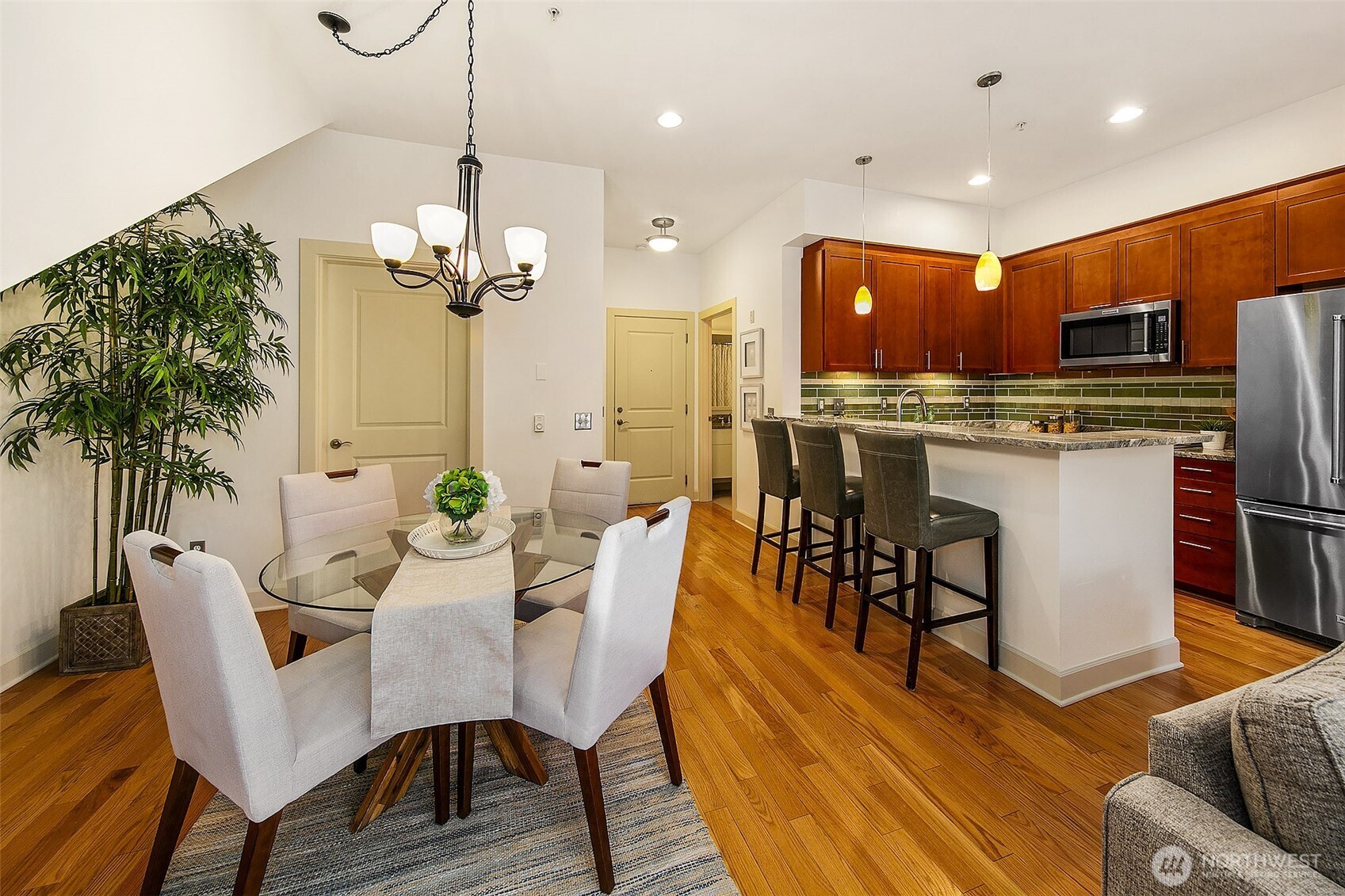 61 Pine Street, Unit 203 Edmonds, WA 98020 - Photo 10 of 34