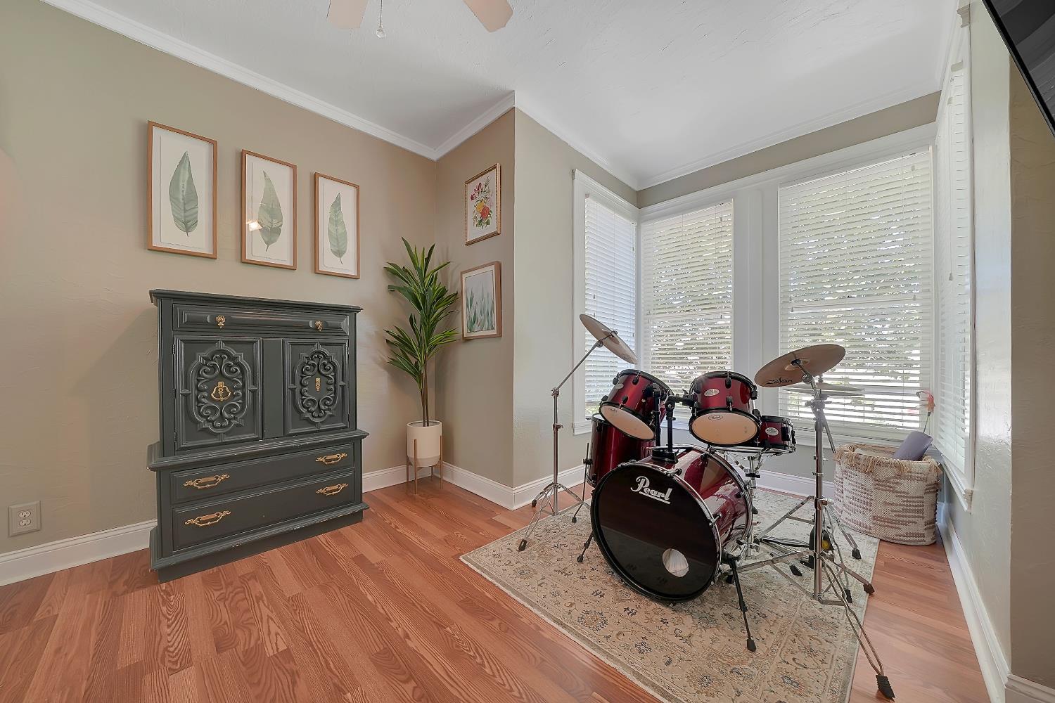 104 South Church Street Ione, CA 95640 - Photo 22 of 33 Upstairs bedroom with adjoining bath