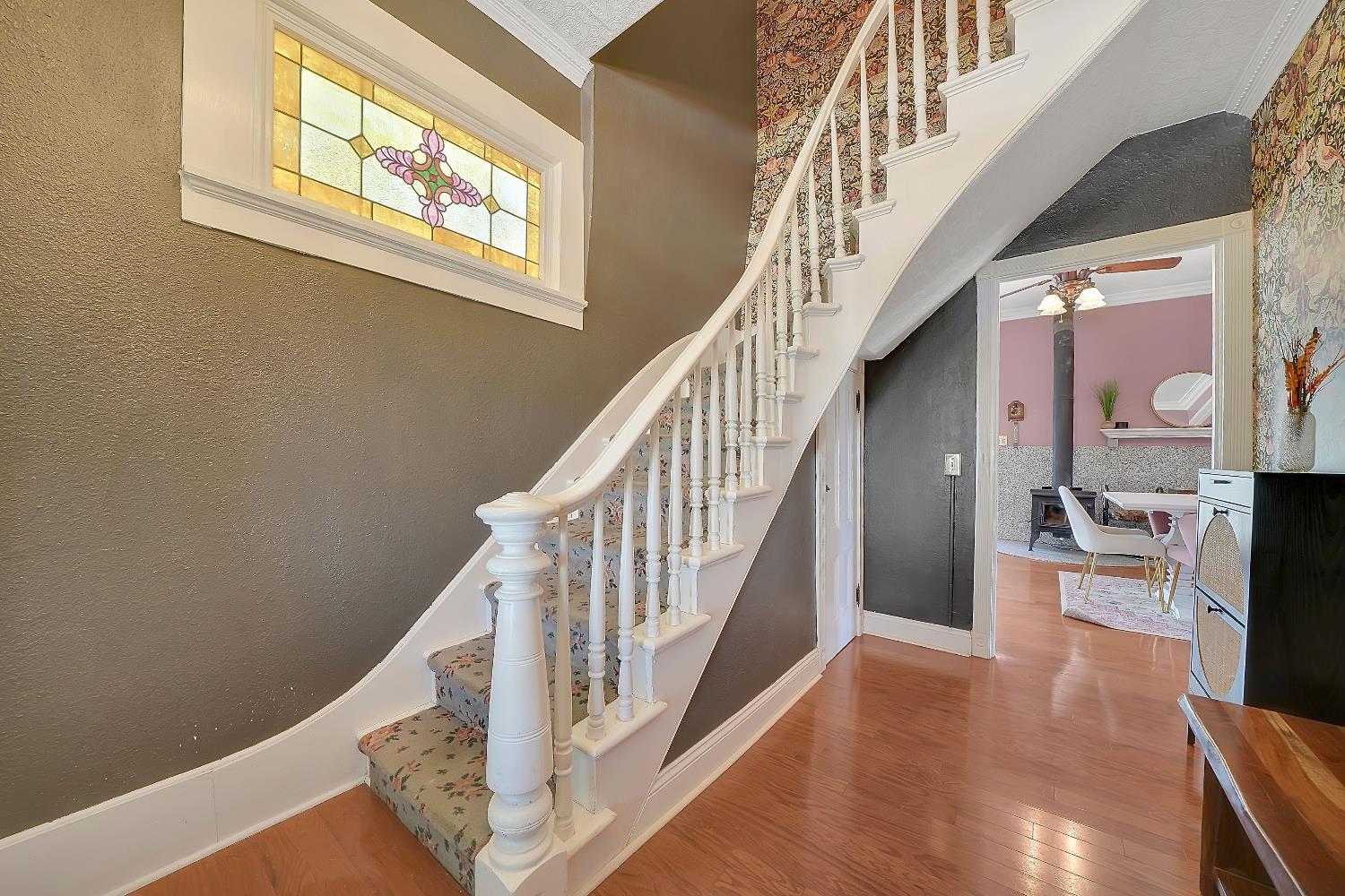 104 South Church Street Ione, CA 95640 - Photo 4 of 33 Entrance and sweeping staircase