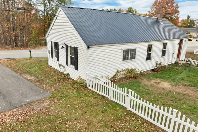 $379,900 | 15 Robert Rogers Road, Dunbarton, NH 03046