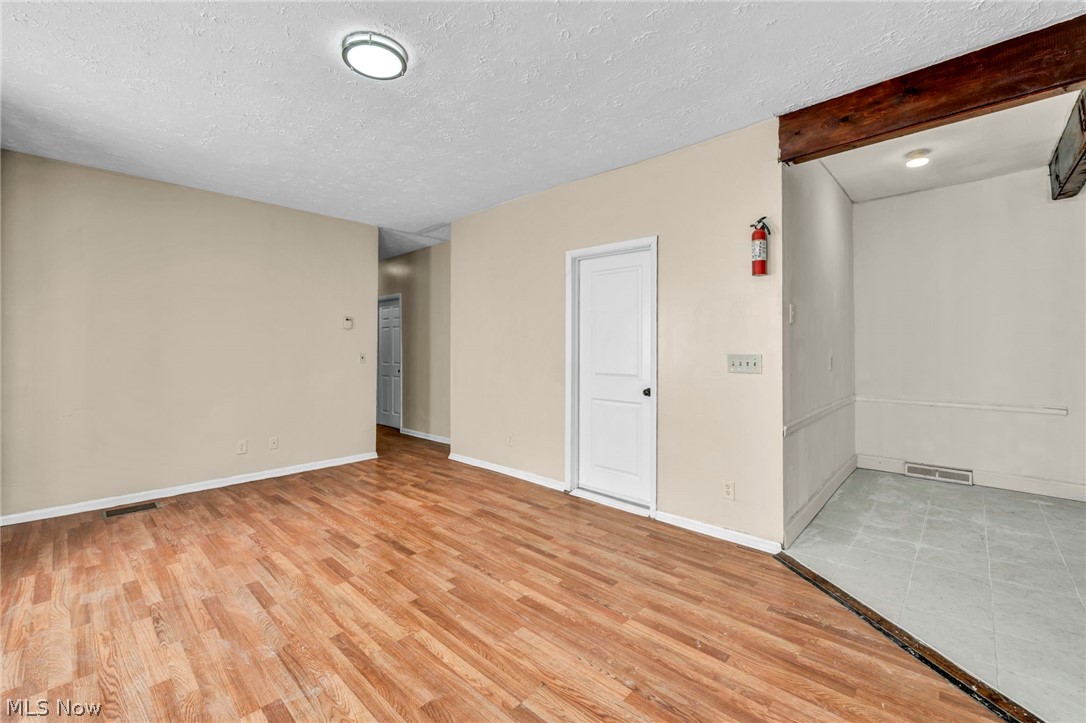3408 Riverside Avenue Cleveland, OH 44109 - Photo 11 of 40