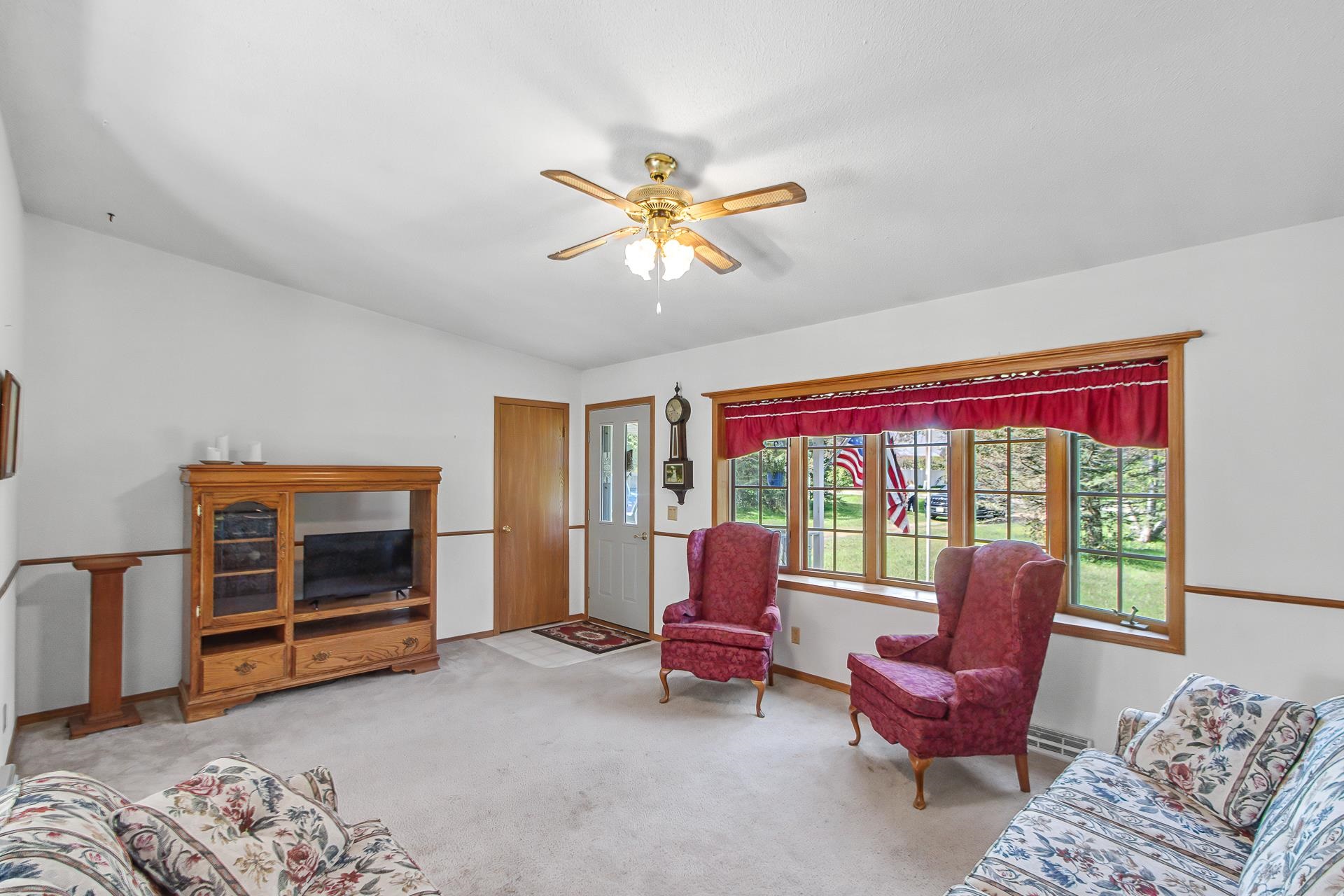 353 South Main Street Lime Ridge, WI 53942 - Photo 7 of 79 Gallery Image 7